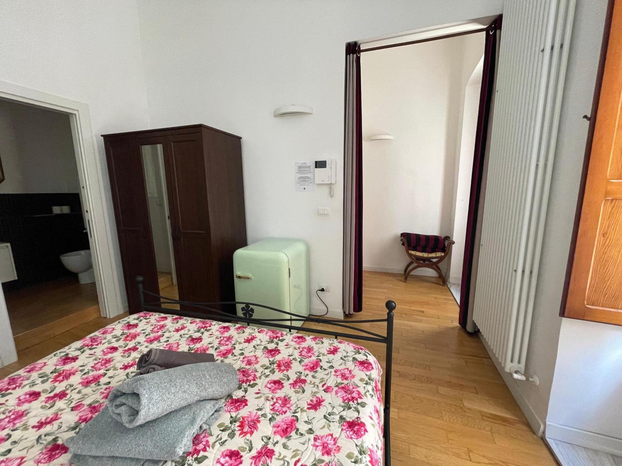 Lovely Room In Bari Old Town Экстерьер фото